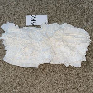 White ruffled cropped shirt